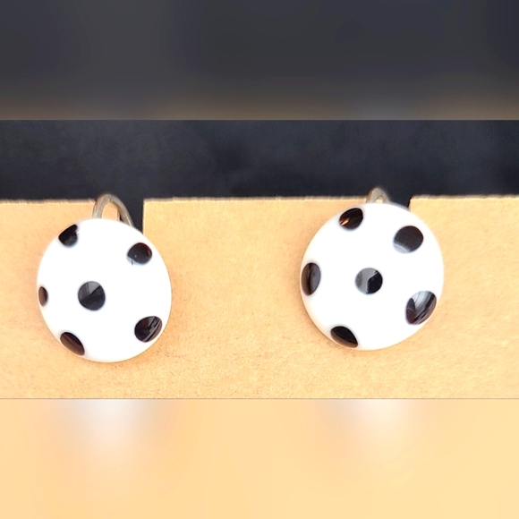 Vintage Glass Polka-Dot Screw-on Earrings Made in Japan - Picture 5 of 5